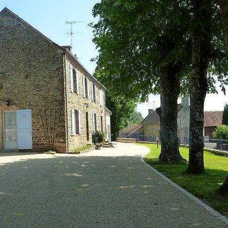 Les Quatre Saisons Bed & Breakfast Moitron-sur-Sarthe Dış mekan fotoğraf