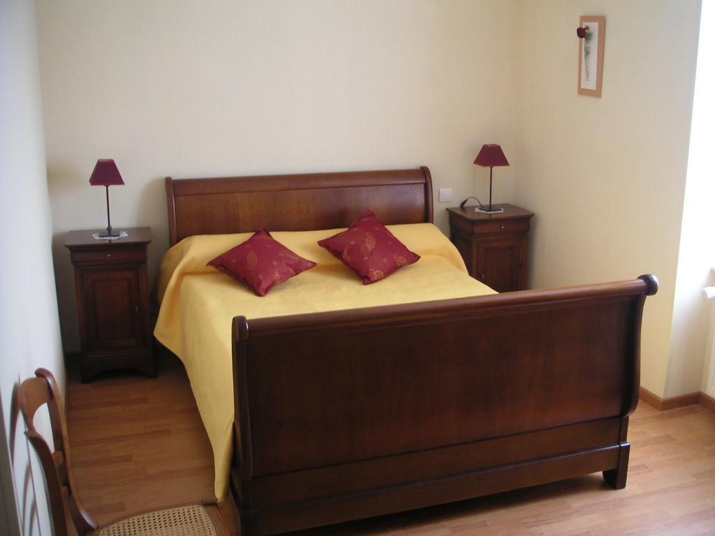 Les Quatre Saisons Bed & Breakfast Moitron-sur-Sarthe Dış mekan fotoğraf