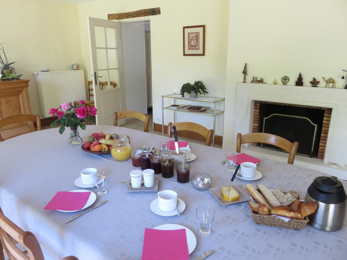 Les Quatre Saisons Bed & Breakfast Moitron-sur-Sarthe Dış mekan fotoğraf